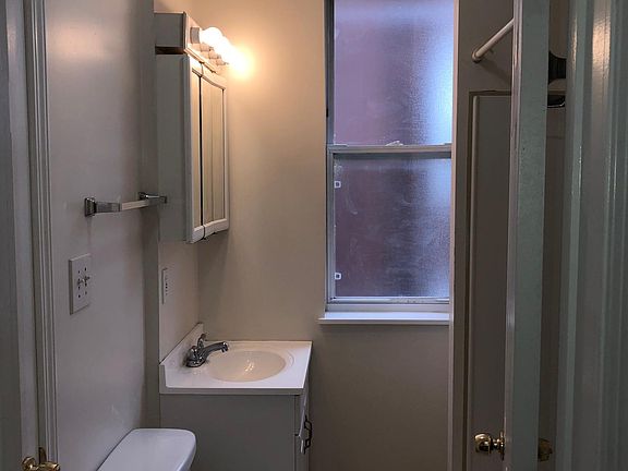 5th image of 4934 Buckingham Ct