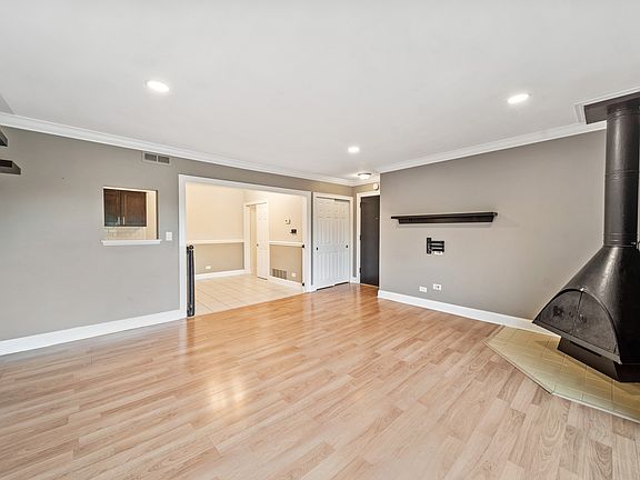 2nd image of 621 Tralee Ct APT 3C