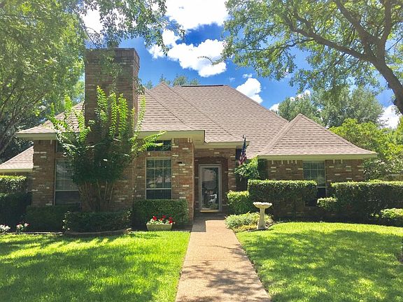 2nd image of 1115 Mesa Verde Dr