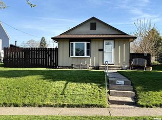 1428 W 37th St, Davenport, IA