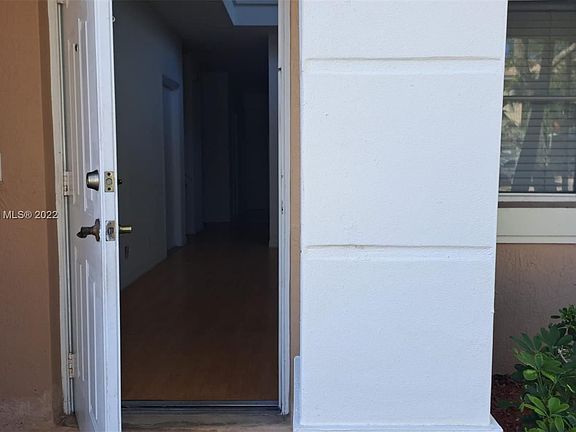 4th image of 11400 NW 34th Pl #11400