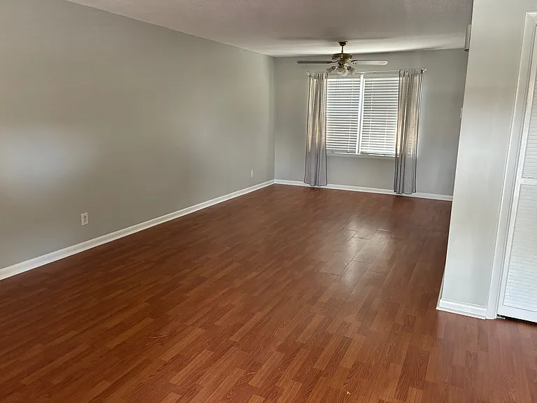 455 Mall Blvd #35 — Photo 3