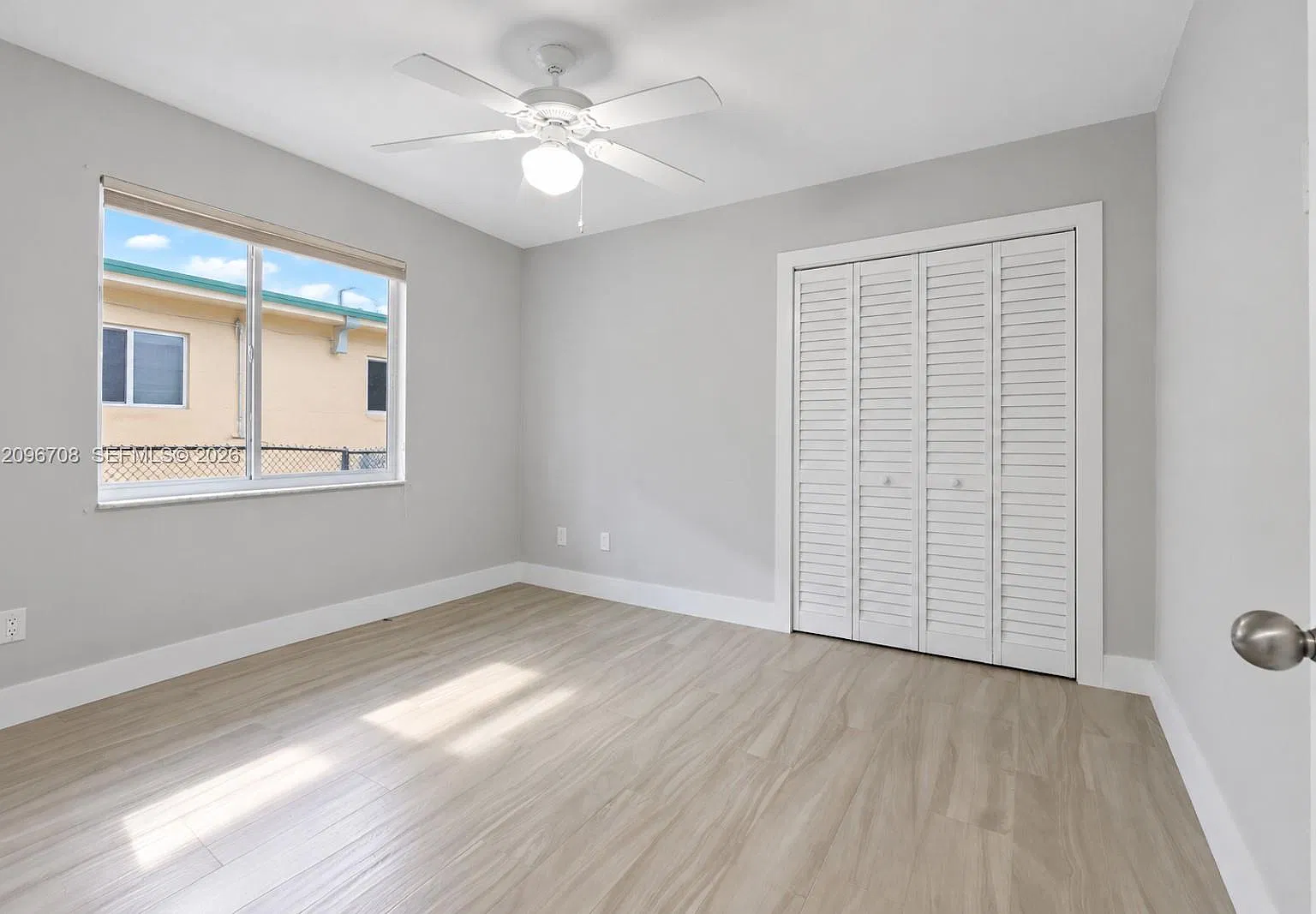 3311 SW 90th Ave — Photo 3