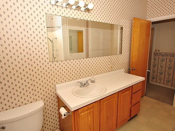 Bathroom 2nd View