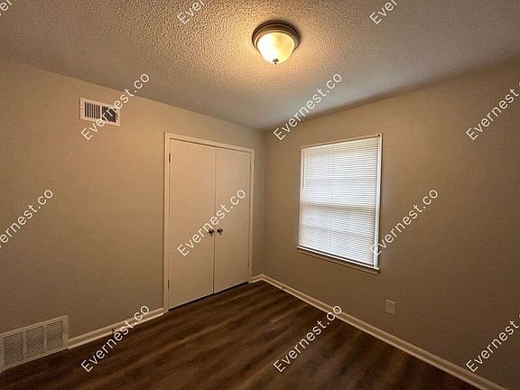 4th image of 588 Hillbrook Dr
