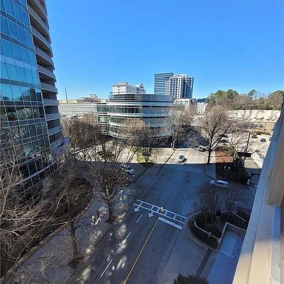3334 Peachtree Rd NE #404 — Photo 41