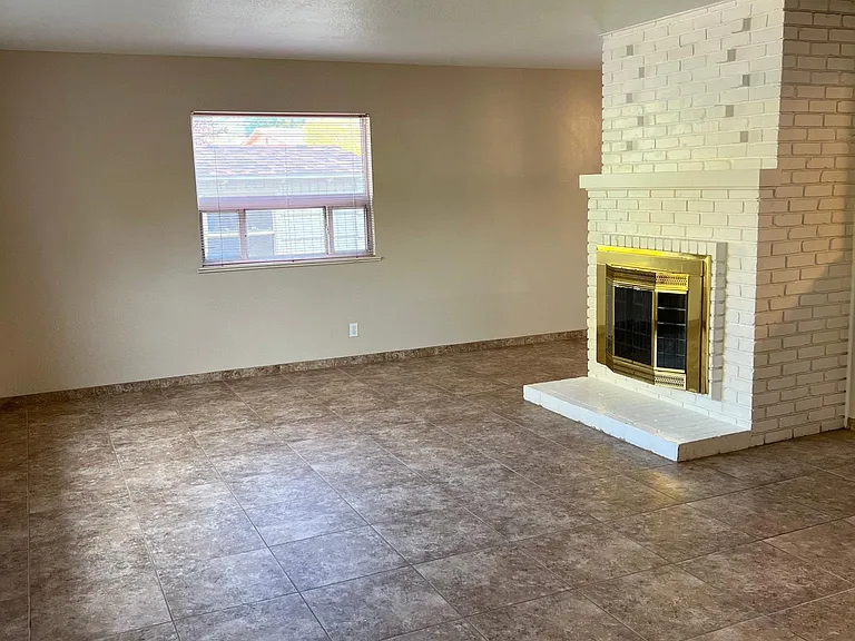 9120 Princess Jeanne Ave NE — Photo 3