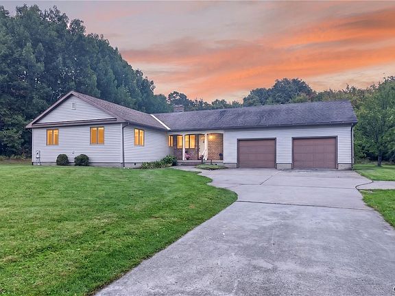 2nd image of 6588 Irish Rd