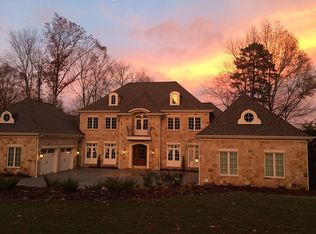 208 Edinburgh Dr, Cary, NC 27511