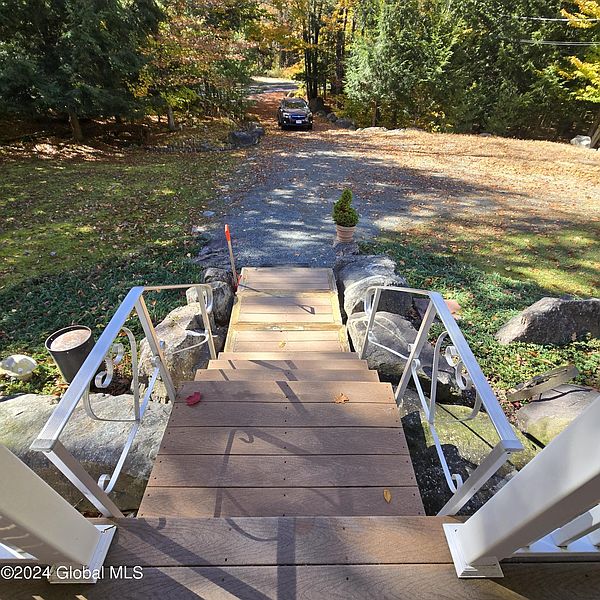 3rd image of 432 Toad Point Road