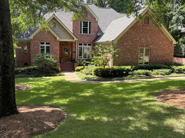 1410 Waverly Dr, West Point, MS 39773