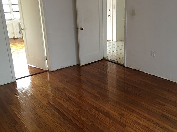 2nd image of 1016 Biarritz Dr #5
