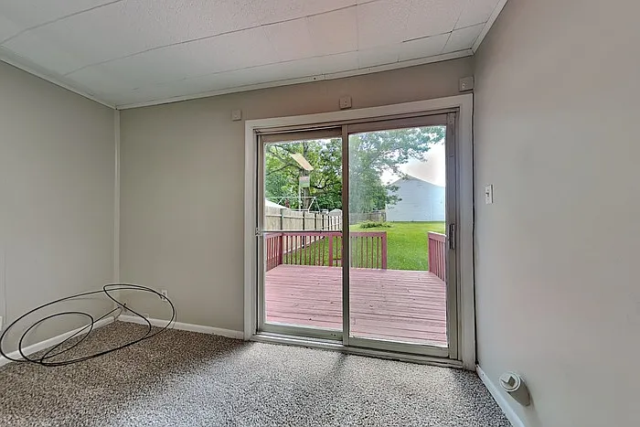 8 Lasonia Way — Photo 6