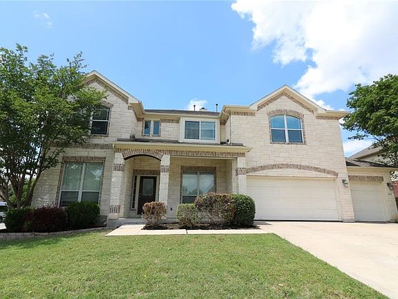 2nd image of 1208 Laurel Oak Trl