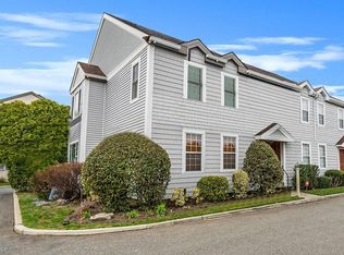 12 Greenmeadow Drive #12, Babylon, NY