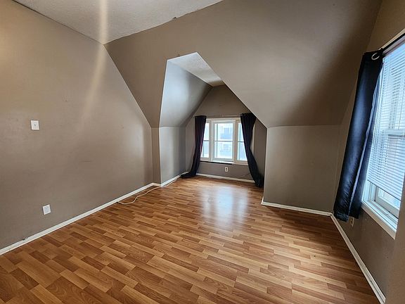 5th image of 67 Daly Ave #1018256