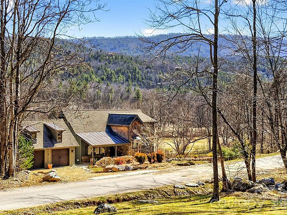 4th image of 741 Blue Ridge Dr N