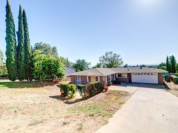 3rd image of 4512 Crestview Dr