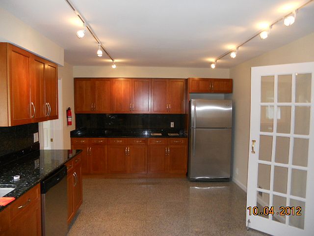 2nd image of 8 Allen Dr