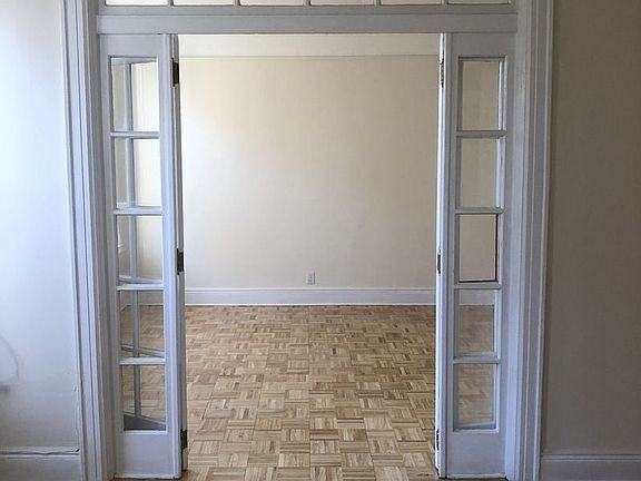 2nd image of 3182 36th St APT 2F