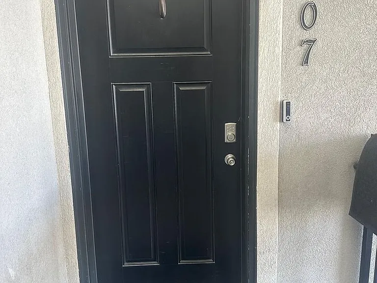 107 W Seasons Dr — Photo 3
