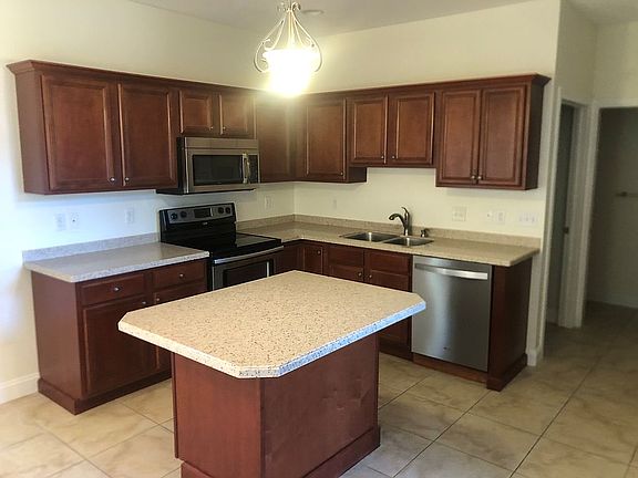 5th image of 6204 Stonebrook Dr
