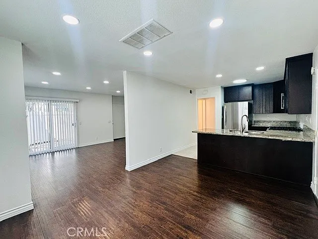 2510 Coventry Cir — Photo 8