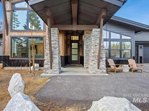 10 Norwood Pl, Donnelly, ID 83615