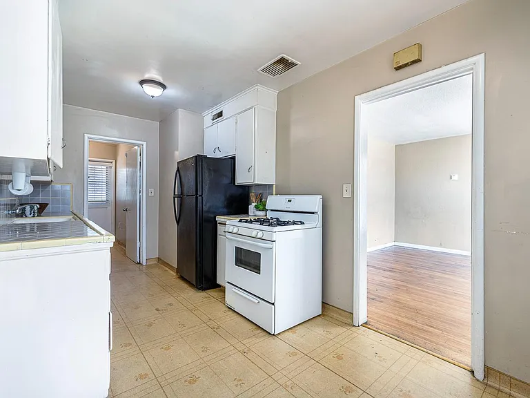 2428 N 1st St #2428 — Photo 8