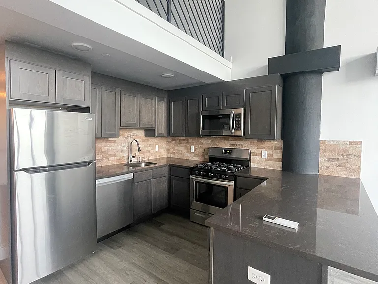 South Street Lofts — Photo 10