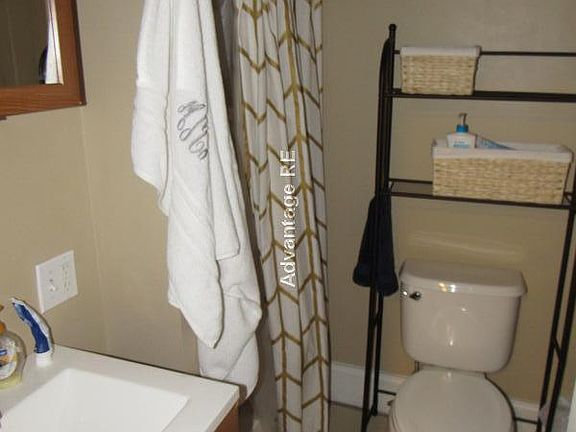 4th image of 22 Egmont St #1A