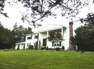 45 Azalea Dr, Cranston, RI 02921