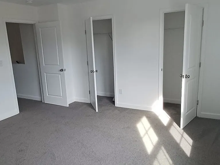 1000 E Cold Spring Ln #1000 — Photo 9