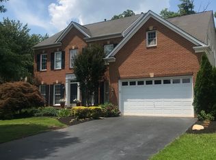 8192 Tillinghast Ln, Gainesville, VA 20155