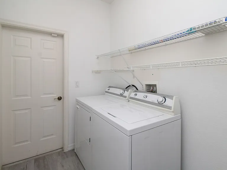 3927 Aurora Ct — Photo 13