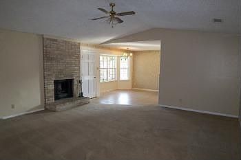 5th image of 1700 Hill St