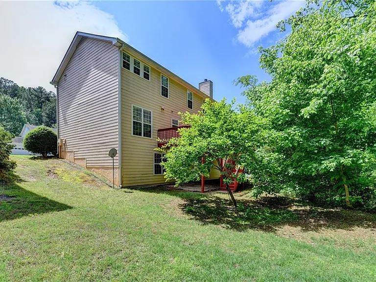 3380 McClure Woods Dr — Photo 45