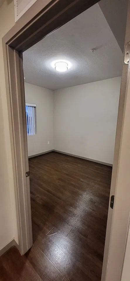 2 bed, 1.0 bath, 912 sqft, $1,365 — Photo 3