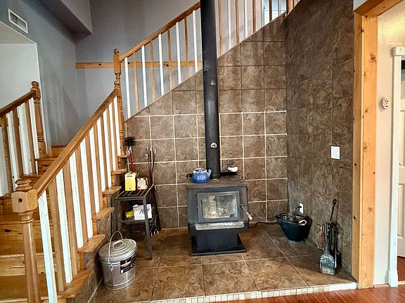 5th image of 2747B Hannan Rd