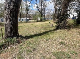 1027 Maple St, Eudora, KS 66025