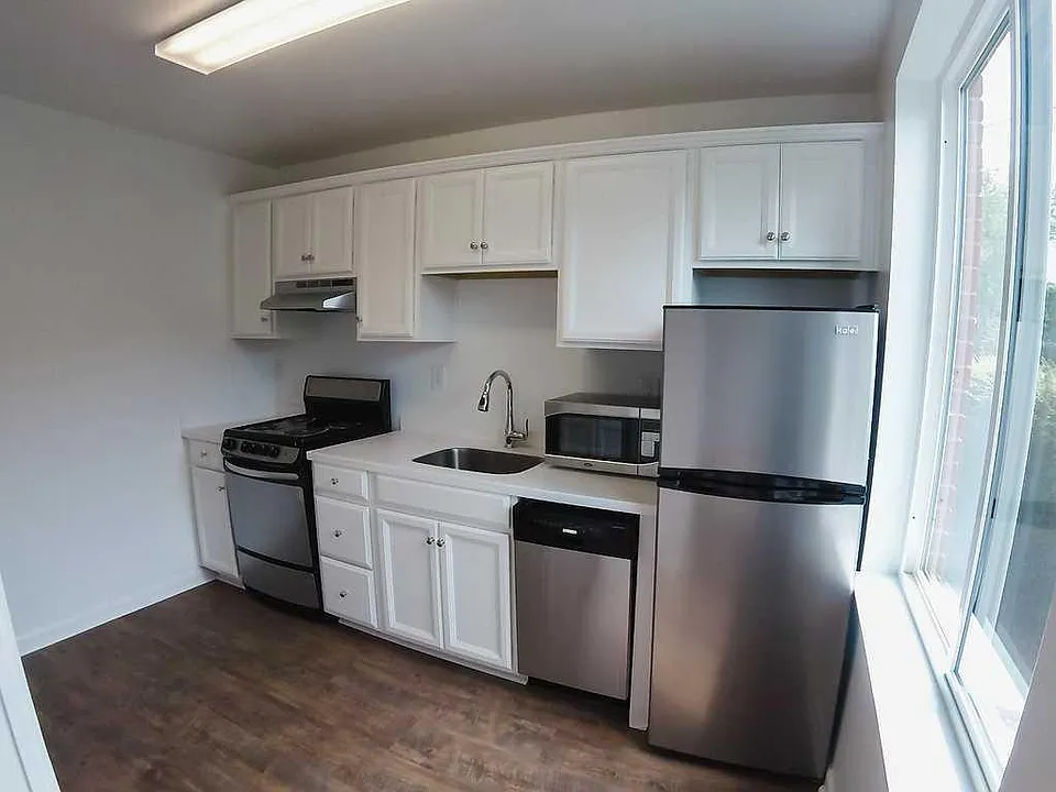 Louise Ave Apartments