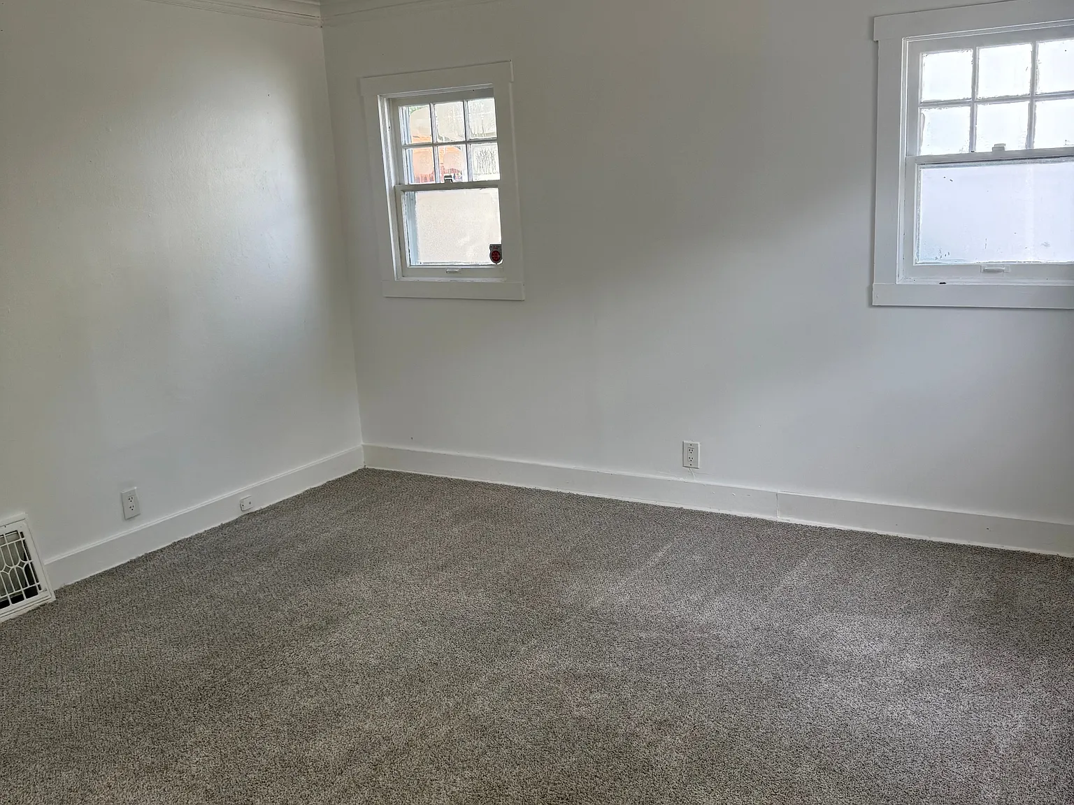 4 bed, 1120 sqft, $1,400 — Photo 3
