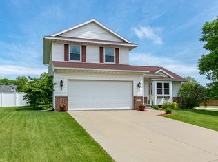 2915 Primrose St, Marion, IA 52302