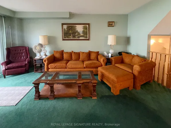 44 Park St W, Mississauga, ON L5H 1G7