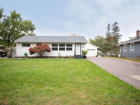 2729 Chippewa Ave, North Saint Paul, MN 55109