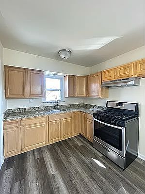 1st image of 646 Tysen St #3