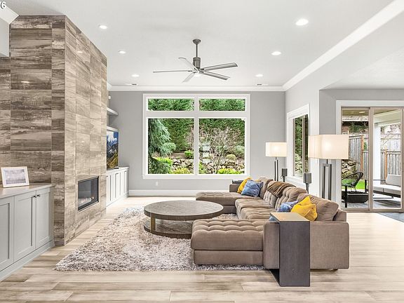 4th image of 2126 Wembley Pl