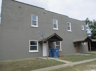 101 E Webster St, Benton, IL 62812