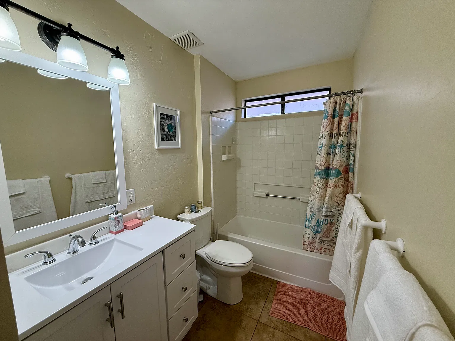 1231 E Lee St — Photo 3
