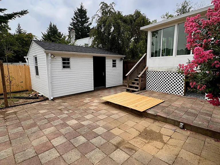 208 Chestnut Rd — Photo 5